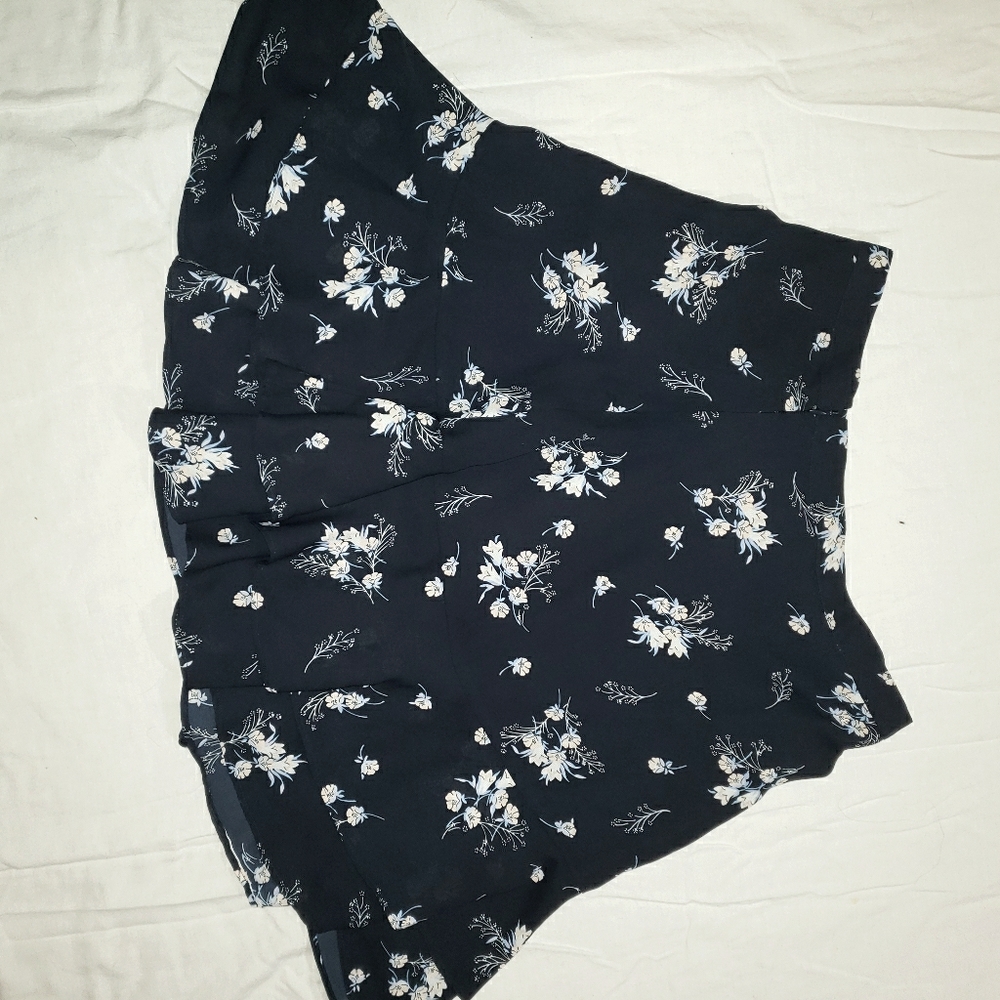 navy and pink skirt with slight ruffle